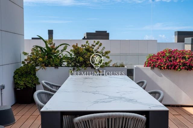 3 bedroom Penthouse for rent in Sitges with pool - € 5,500 (Ref: 8396786)