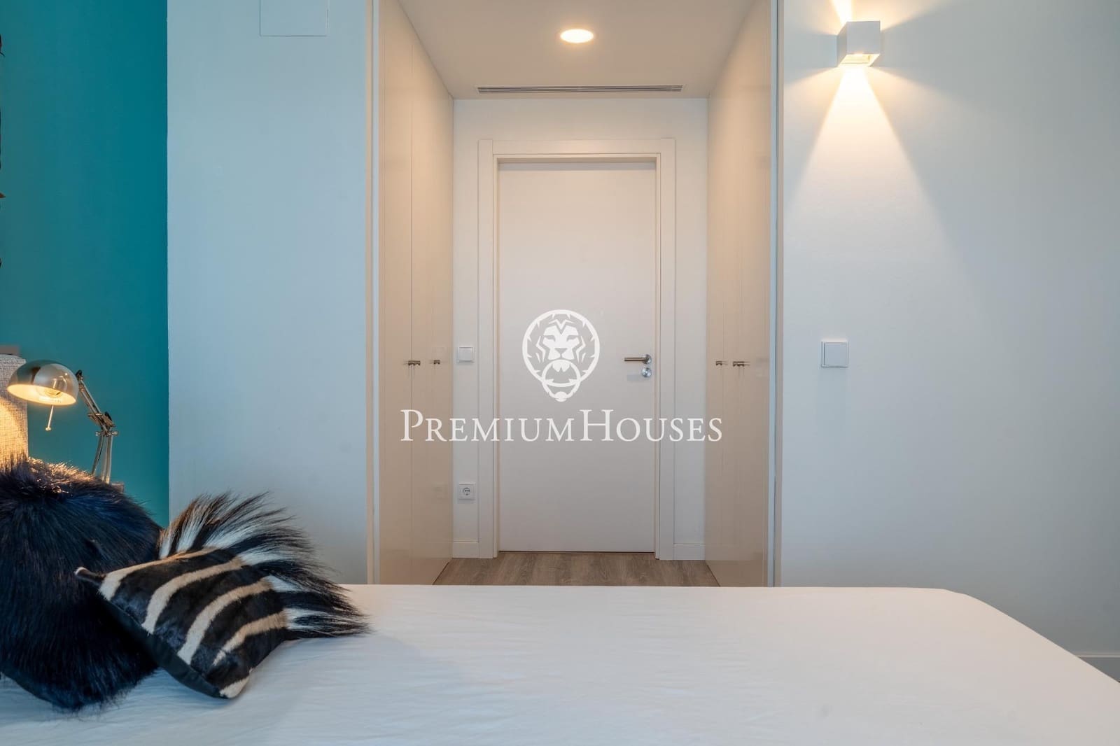 3 bedroom Penthouse for rent in Sitges with pool - € 5,500 (Ref: 8396786)