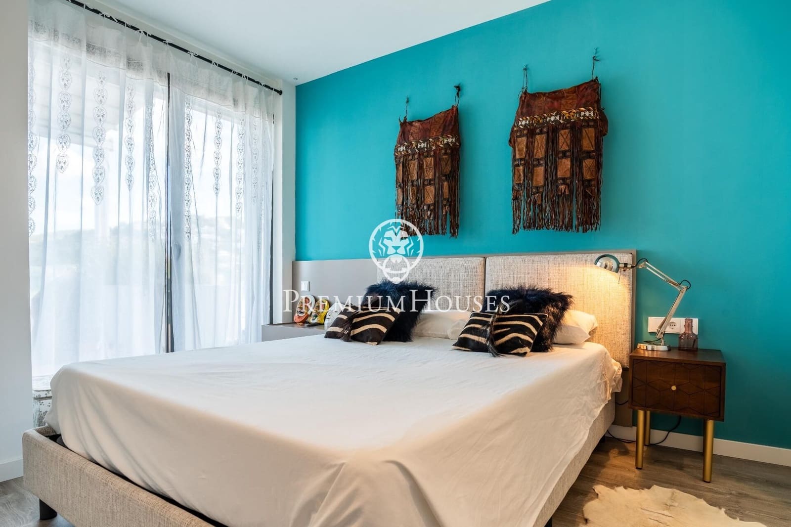 3 bedroom Penthouse for rent in Sitges with pool - € 5,500 (Ref: 8396786)