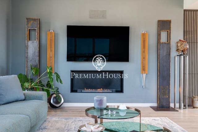 3 bedroom Penthouse for rent in Sitges with pool - € 5,500 (Ref: 8396786)