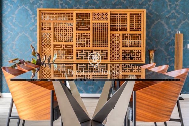 3 bedroom Penthouse for rent in Sitges with pool - € 5,500 (Ref: 8396786)