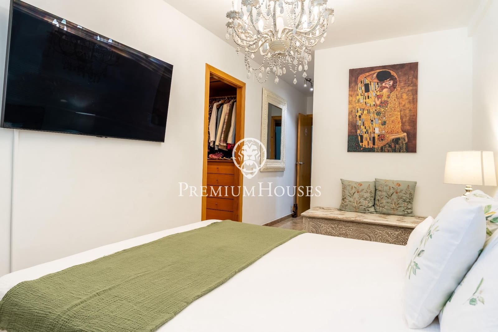4 bedroom Apartment for rent in Sitges with garage - € 2,200 (Ref: 8396788)