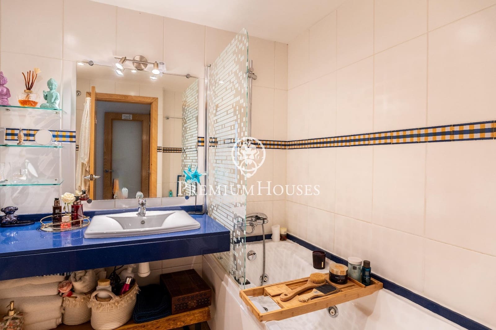 4 bedroom Apartment for rent in Sitges with garage - € 2,200 (Ref: 8396788)