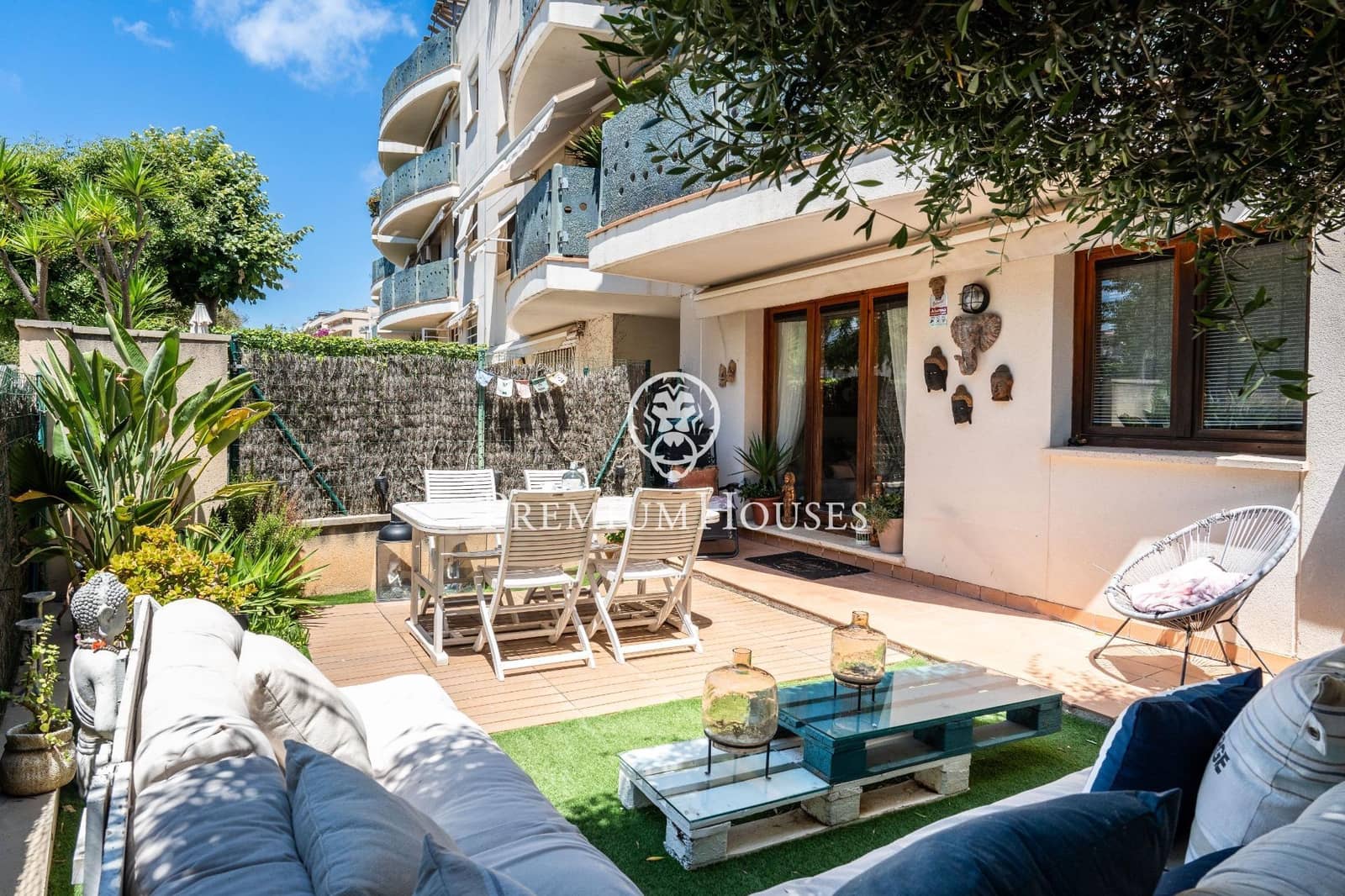 4 bedroom Apartment for rent in Sitges with garage - € 2,200 (Ref: 8396788)