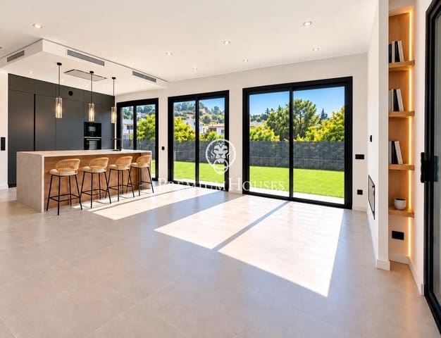 5 soverom Villa til salgs i Sant Pere de Ribes med svømmebasseng garasje - € 1 185 000 (Ref: 8452119)