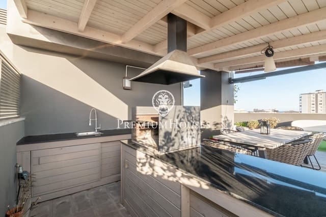 4 sovrum Takvåning till salu i Sitges med pool - 1 450 000 € (Ref: 8455778)