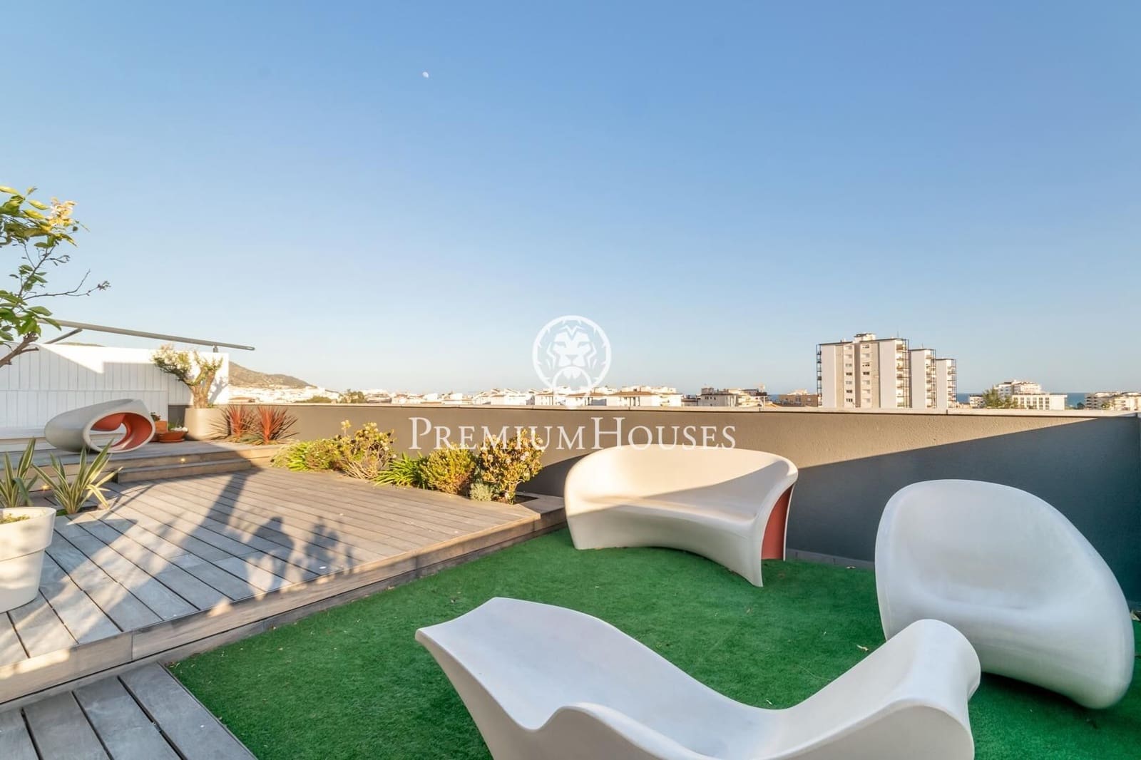 5 chambre Penthouse à vendre à Sitges avec piscine - 1 450 000 € (Ref: 8455778)