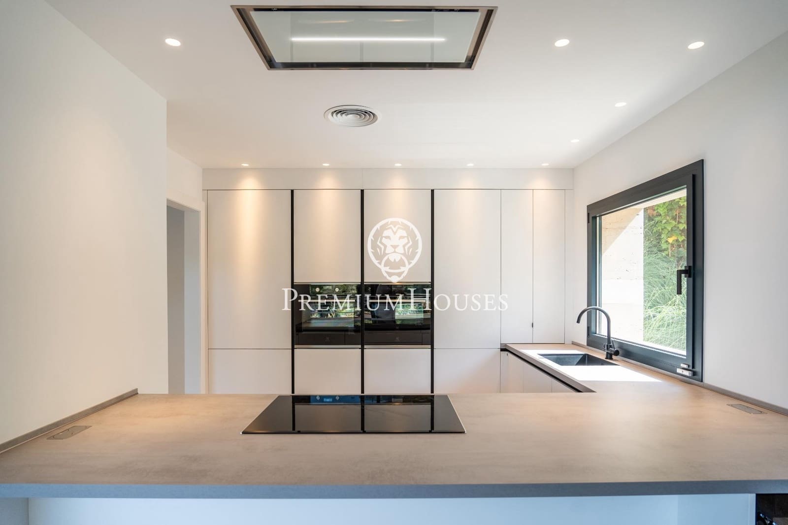 3 soveværelse Villa til salg i Sitges med swimmingpool - € 895.000 (Ref: 8455779)