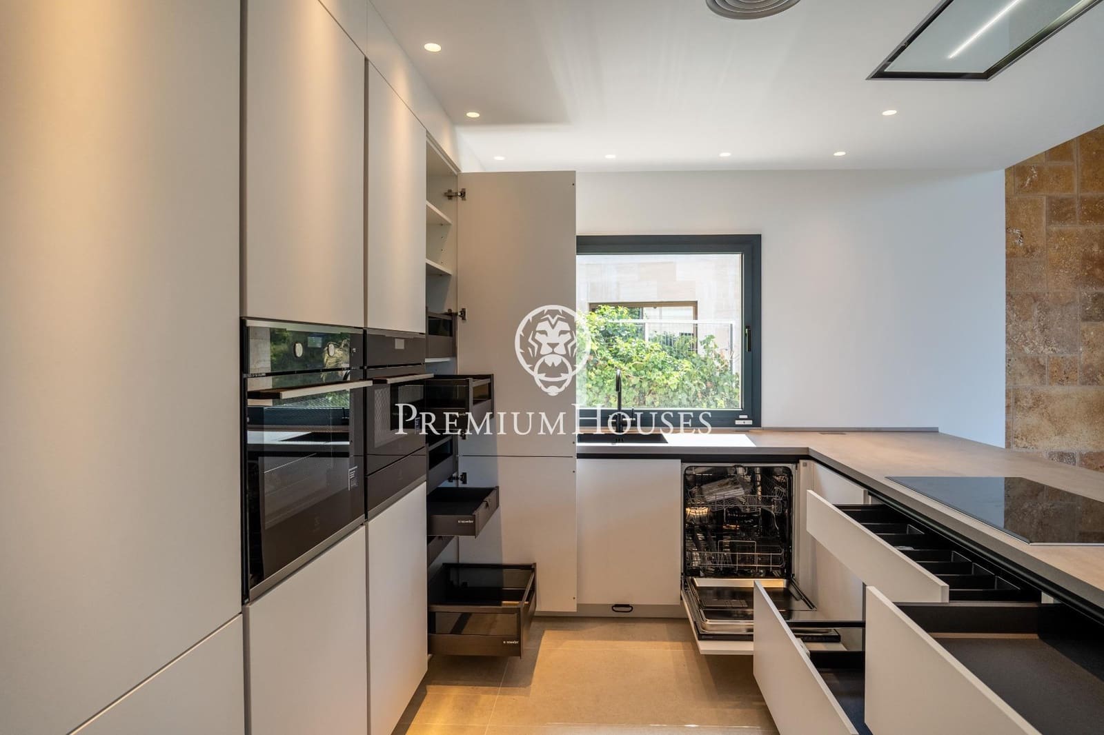 3 soveværelse Villa til salg i Sitges med swimmingpool - € 895.000 (Ref: 8455779)