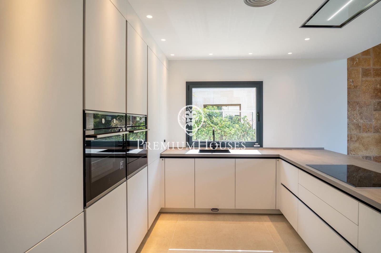 3 soveværelse Villa til salg i Sitges med swimmingpool - € 895.000 (Ref: 8455779)