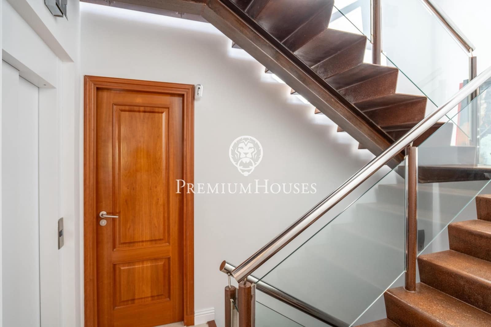 3 soveværelse Villa til salg i Sitges med swimmingpool - € 895.000 (Ref: 8455779)