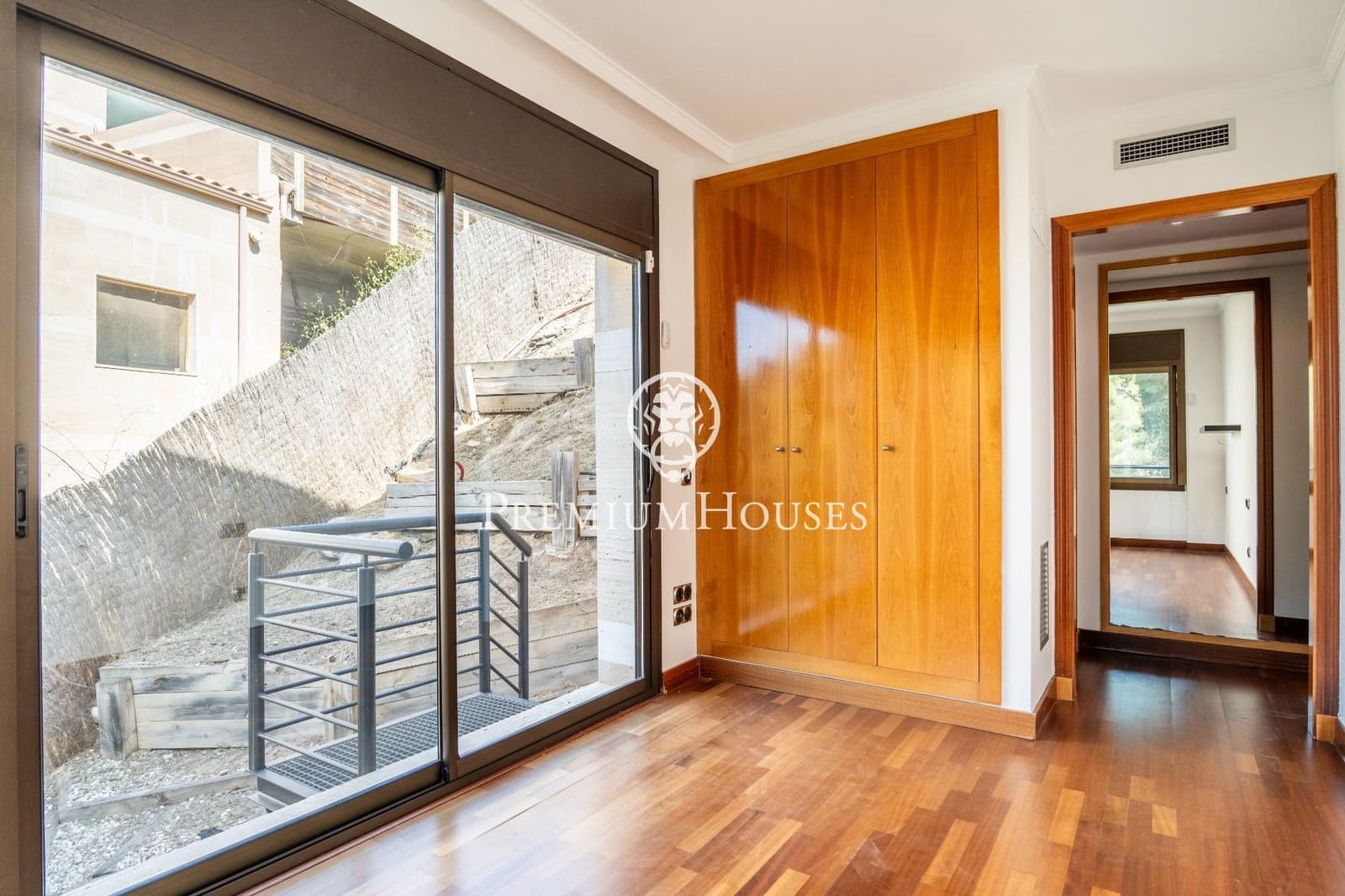 3 soveværelse Villa til salg i Sitges med swimmingpool - € 895.000 (Ref: 8455779)