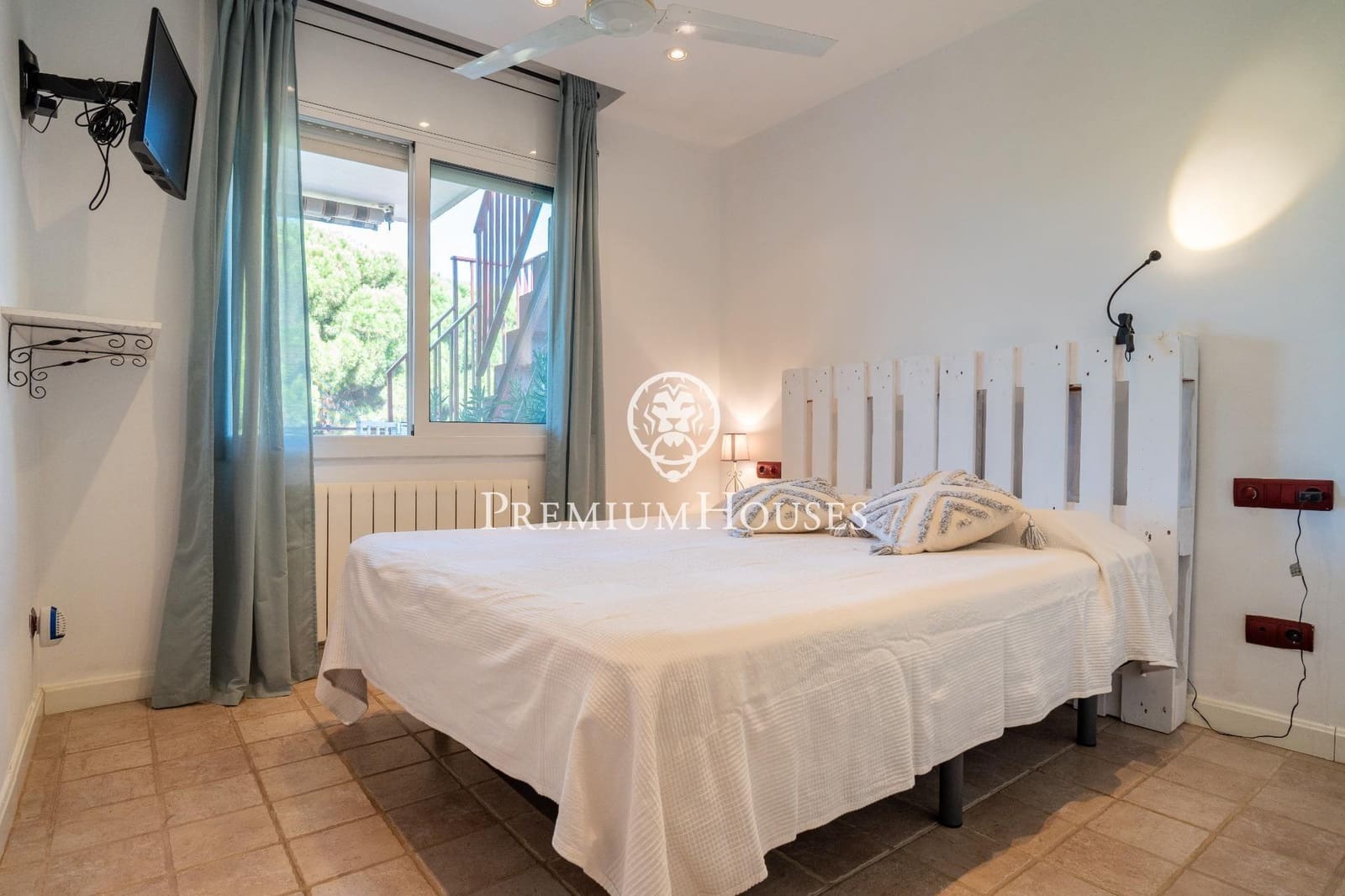 3 sypialnia Penthouse do wynajęcia w Castelldefels z basenem garażem - 1 800 € (Ref: 8460271)