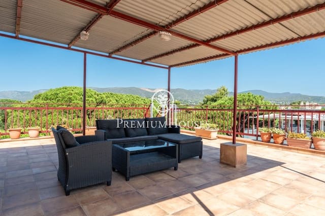 3 sypialnia Penthouse do wynajęcia w Castelldefels z basenem garażem - 1 800 € (Ref: 8460271)
