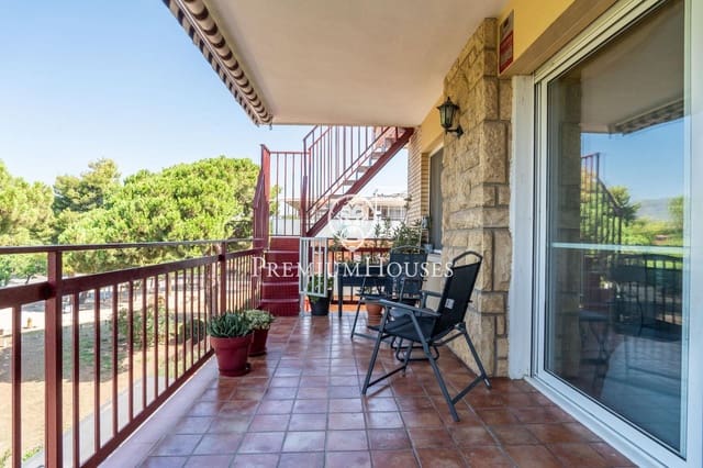 3 sypialnia Penthouse do wynajęcia w Castelldefels z basenem garażem - 1 800 € (Ref: 8460271)