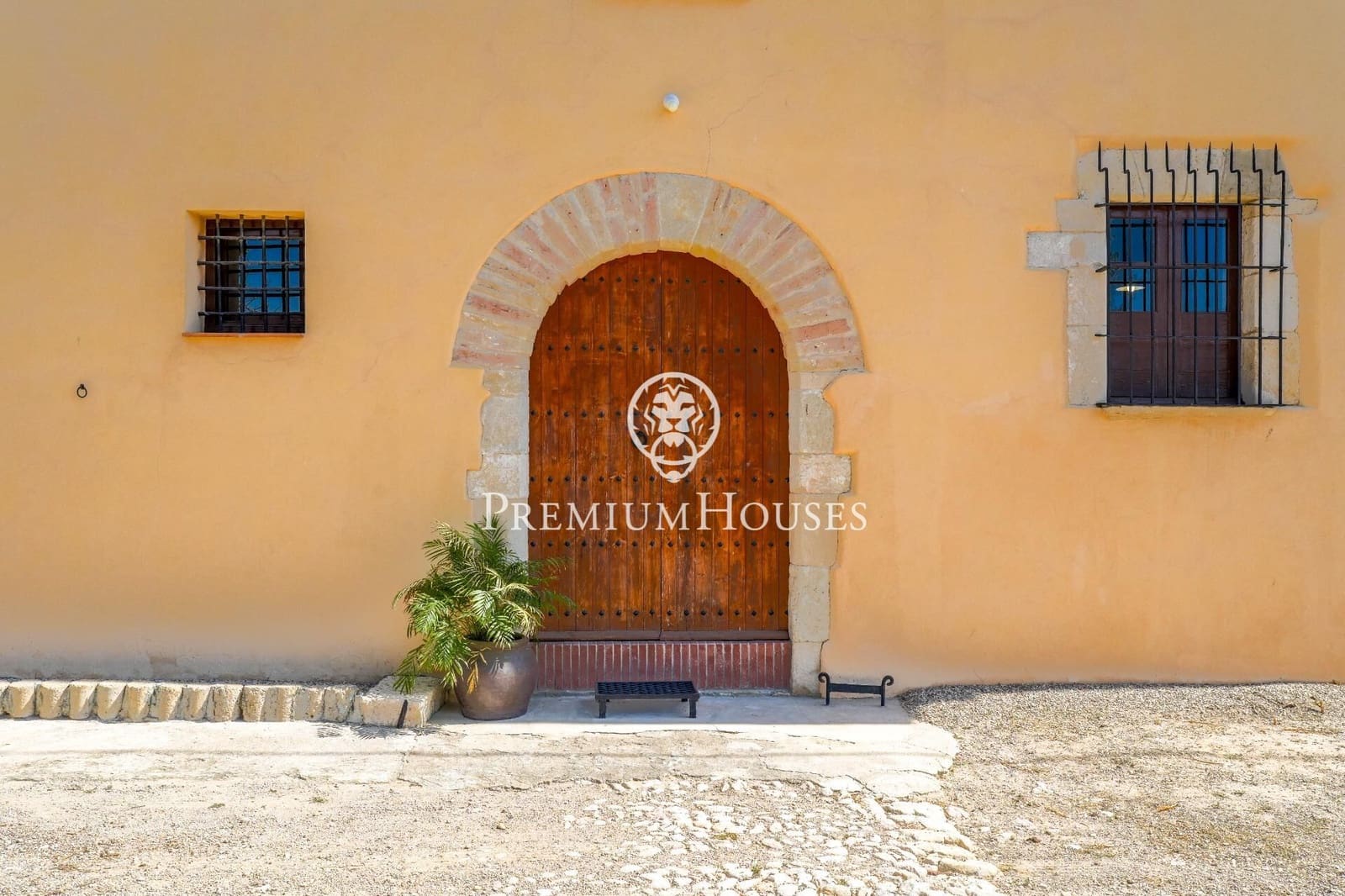 10 slaapkamer Finca/Landhuis te koop in Castellet i la Gornal met garage - € 2.200.000 (Ref: 8472577)