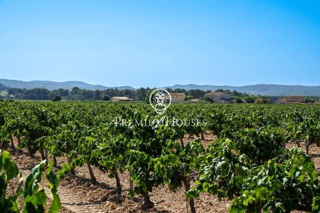 10 bedroom Finca/Country House for sale in Castellet i la Gornal with garage - € 2,200,000 (Ref: 8472577)