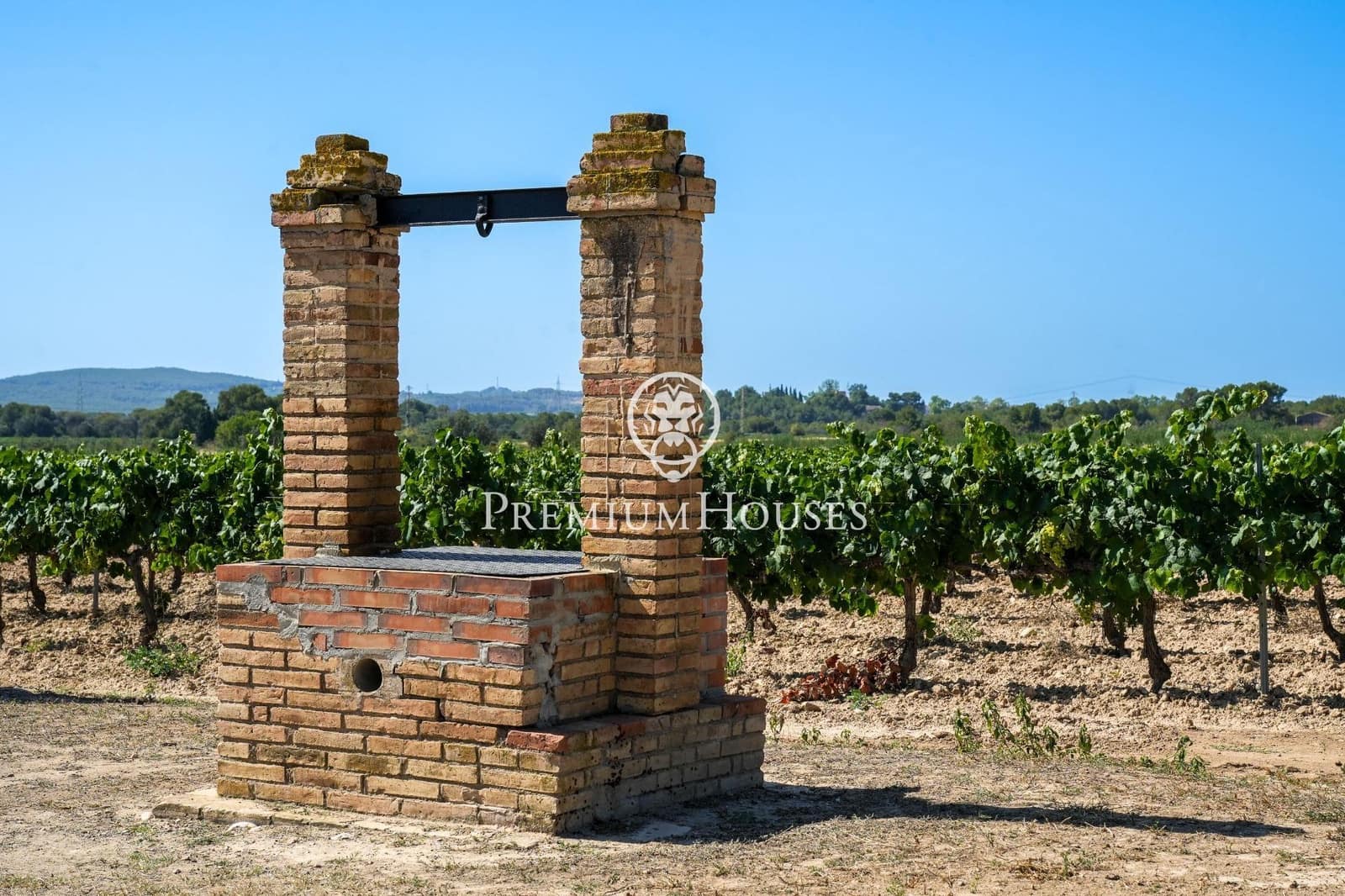 10 slaapkamer Finca/Landhuis te koop in Castellet i la Gornal met garage - € 2.200.000 (Ref: 8472577)