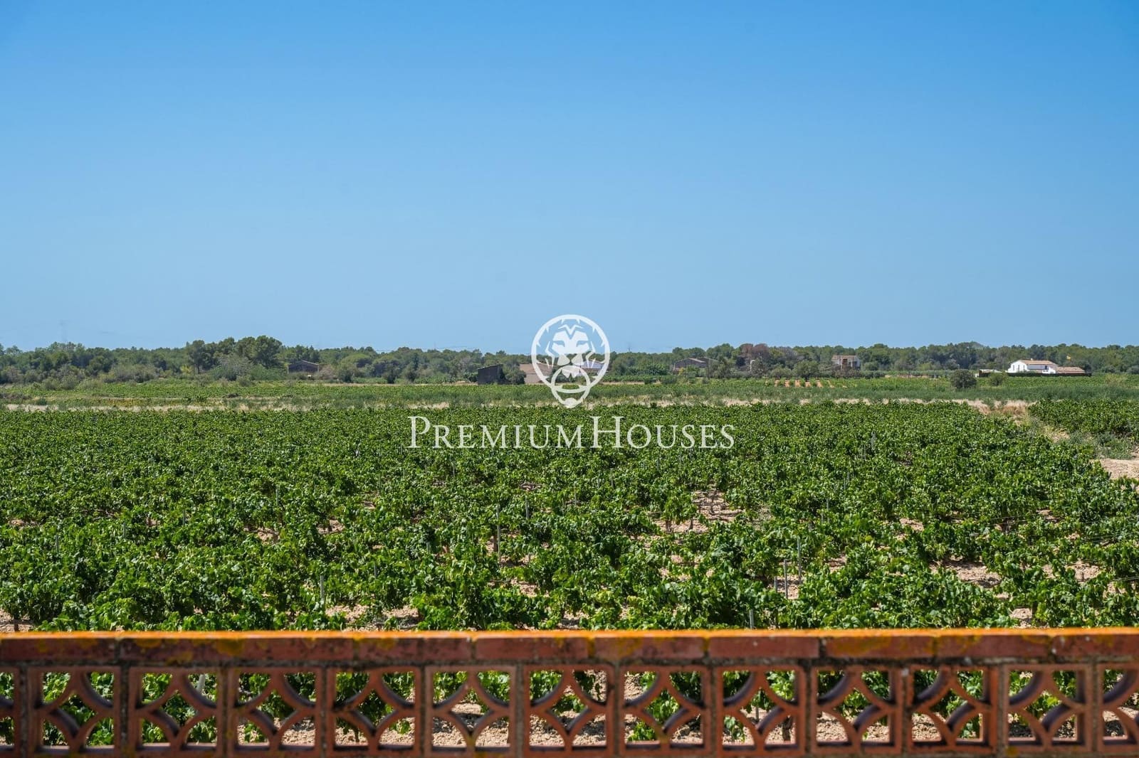 10 slaapkamer Finca/Landhuis te koop in Castellet i la Gornal met garage - € 2.200.000 (Ref: 8472577)