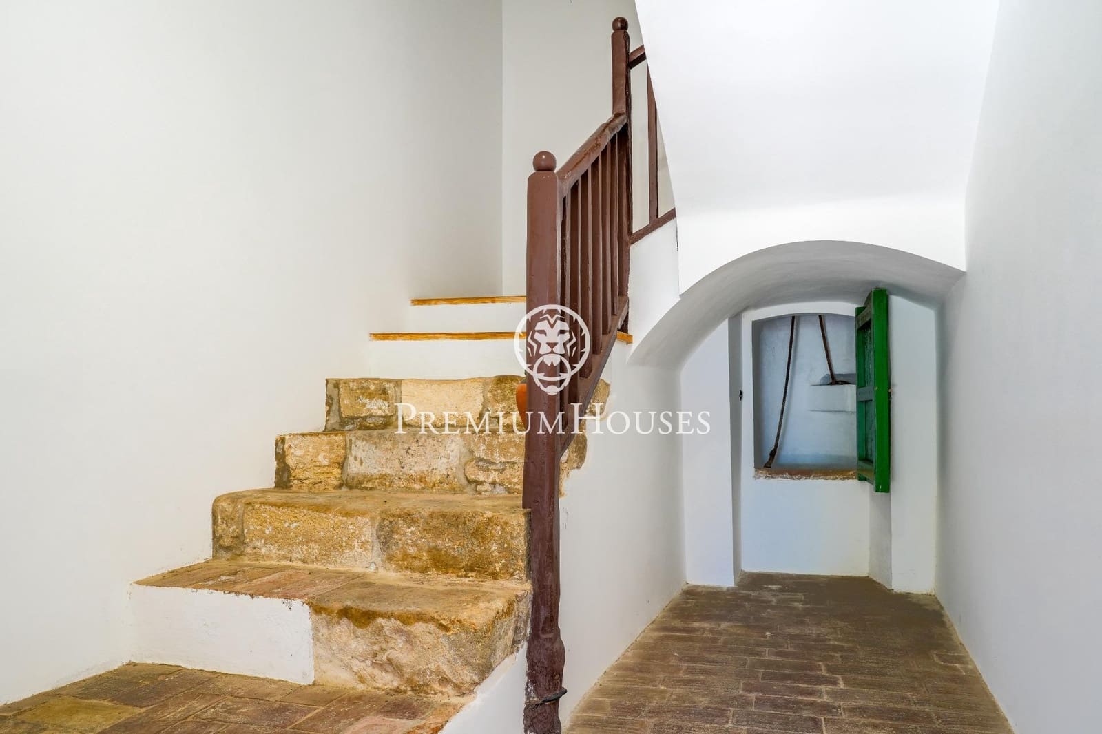 10 slaapkamer Finca/Landhuis te koop in Castellet i la Gornal met garage - € 2.200.000 (Ref: 8472577)