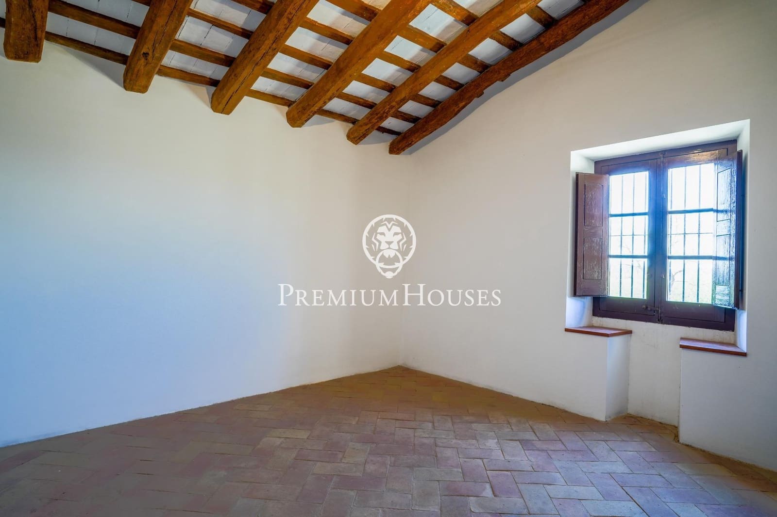 10 slaapkamer Finca/Landhuis te koop in Castellet i la Gornal met garage - € 2.200.000 (Ref: 8472577)