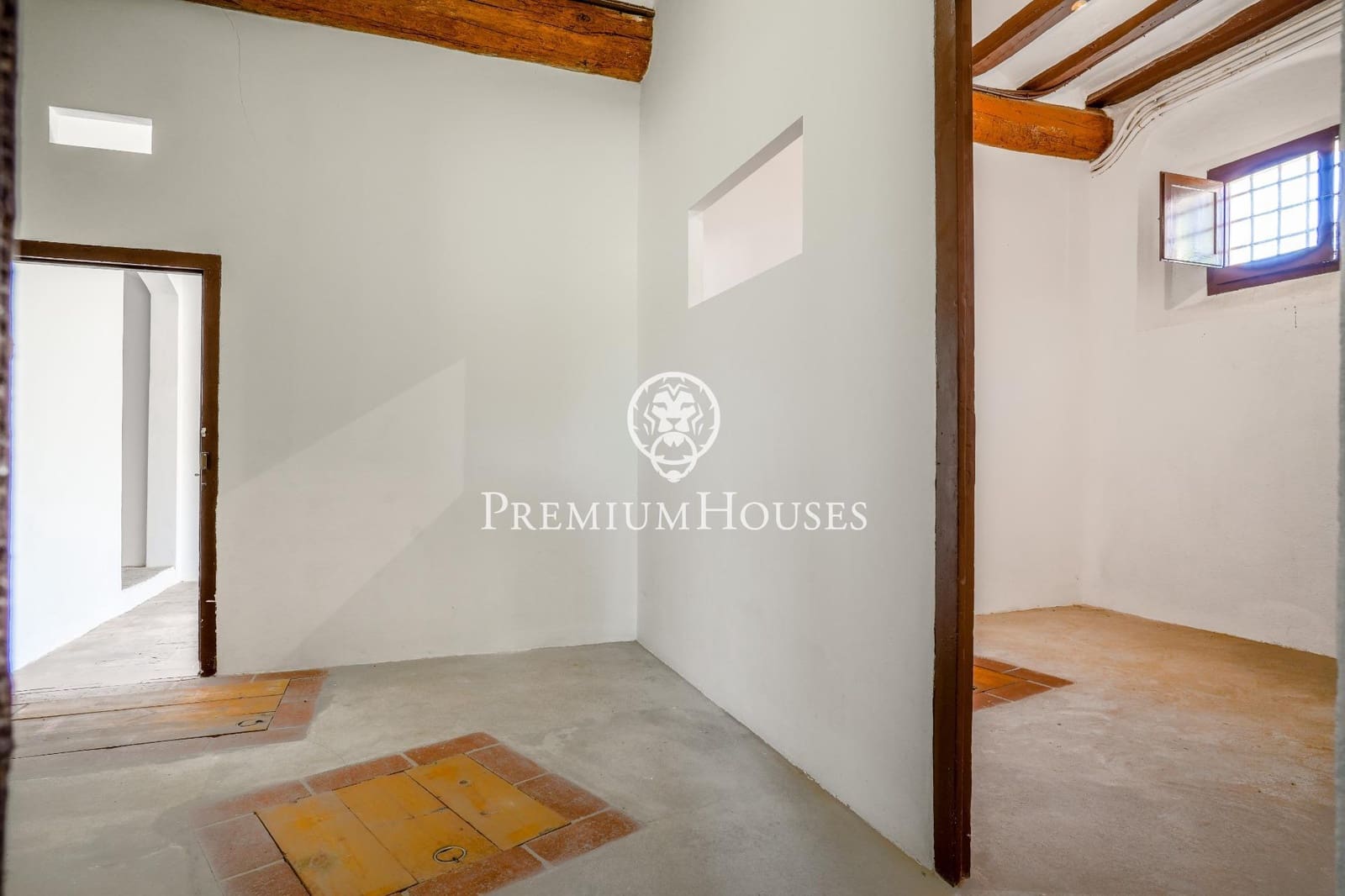 10 slaapkamer Finca/Landhuis te koop in Castellet i la Gornal met garage - € 2.200.000 (Ref: 8472577)