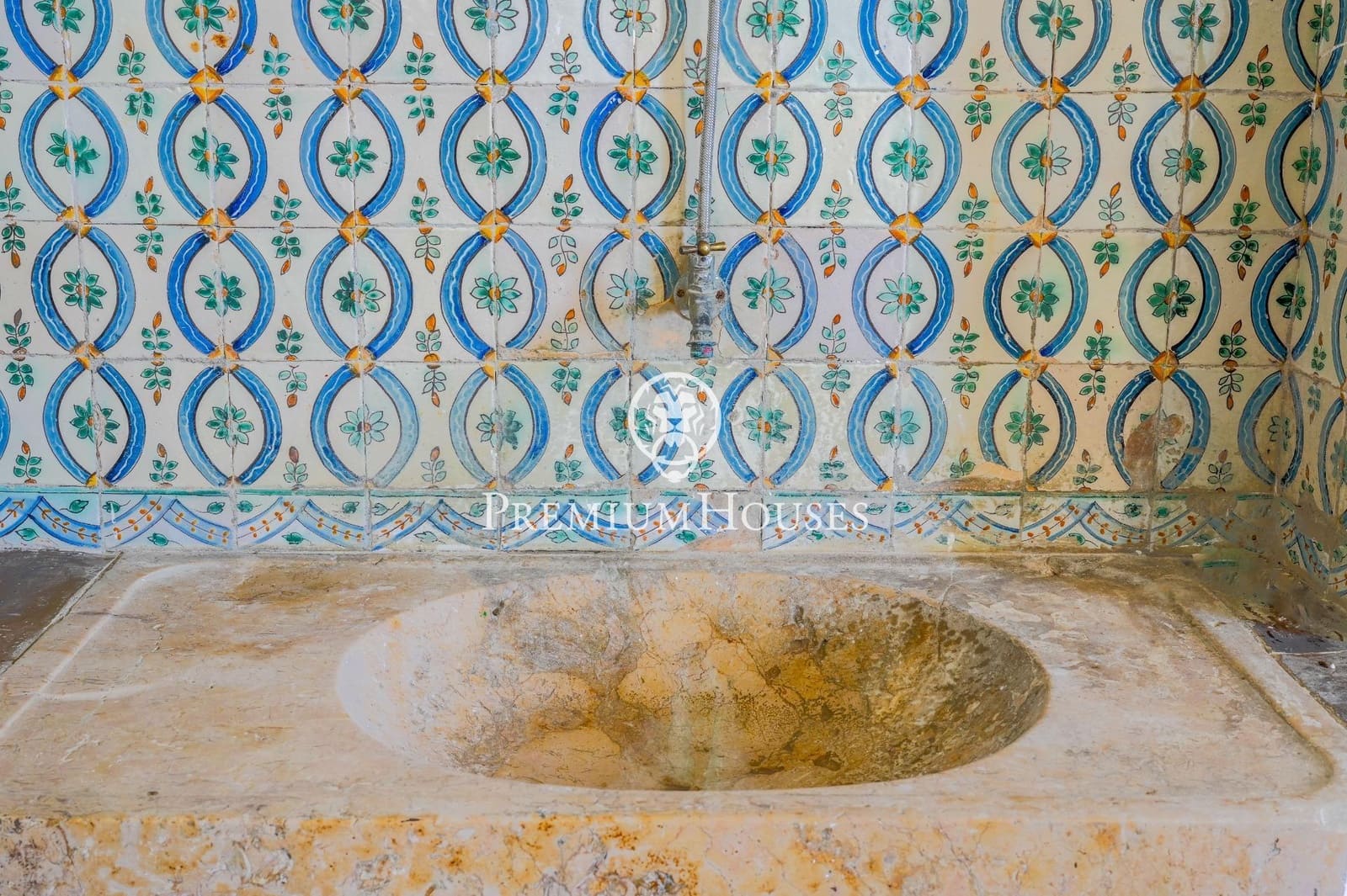 10 slaapkamer Finca/Landhuis te koop in Castellet i la Gornal met garage - € 2.200.000 (Ref: 8472577)