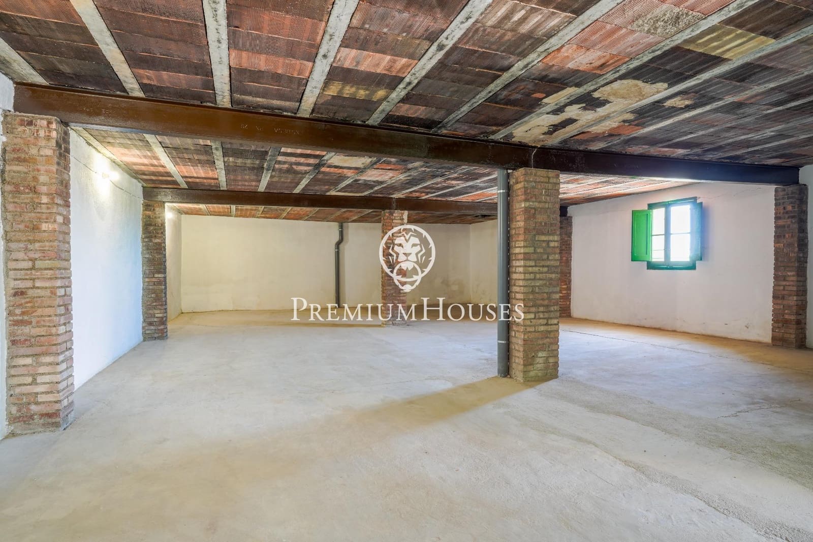 10 slaapkamer Finca/Landhuis te koop in Castellet i la Gornal met garage - € 2.200.000 (Ref: 8472577)