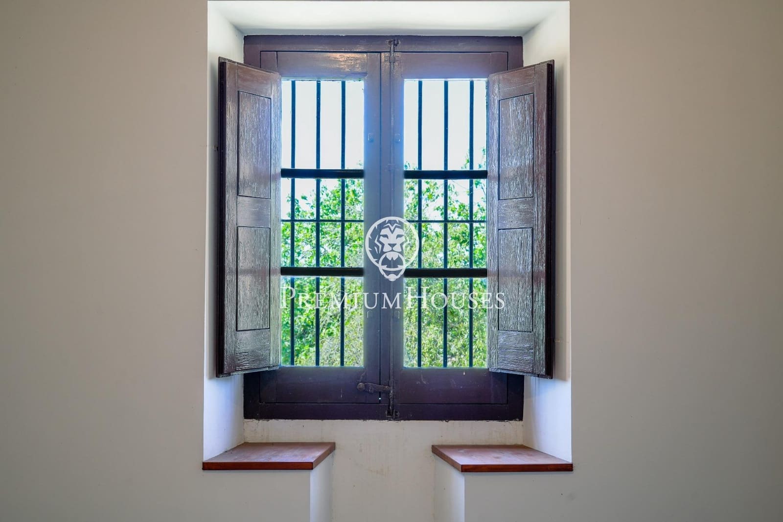 10 slaapkamer Finca/Landhuis te koop in Castellet i la Gornal met garage - € 2.200.000 (Ref: 8472577)