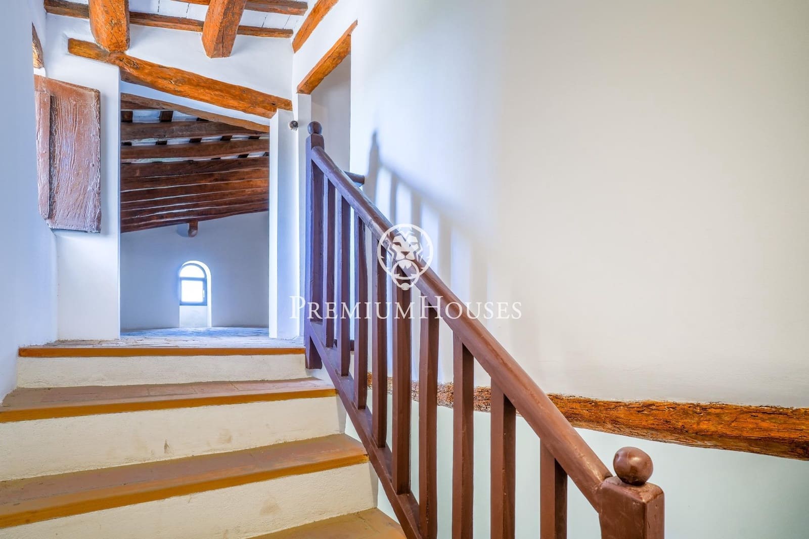 10 slaapkamer Finca/Landhuis te koop in Castellet i la Gornal met garage - € 2.200.000 (Ref: 8472577)