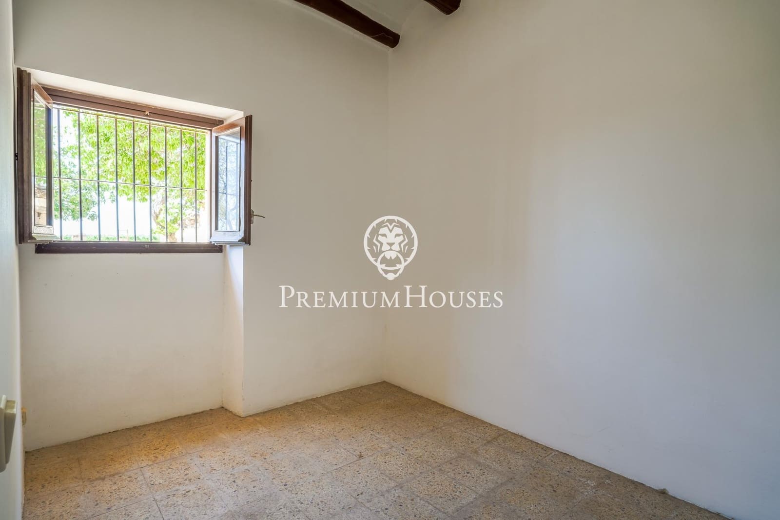 10 slaapkamer Finca/Landhuis te koop in Castellet i la Gornal met garage - € 2.200.000 (Ref: 8472577)