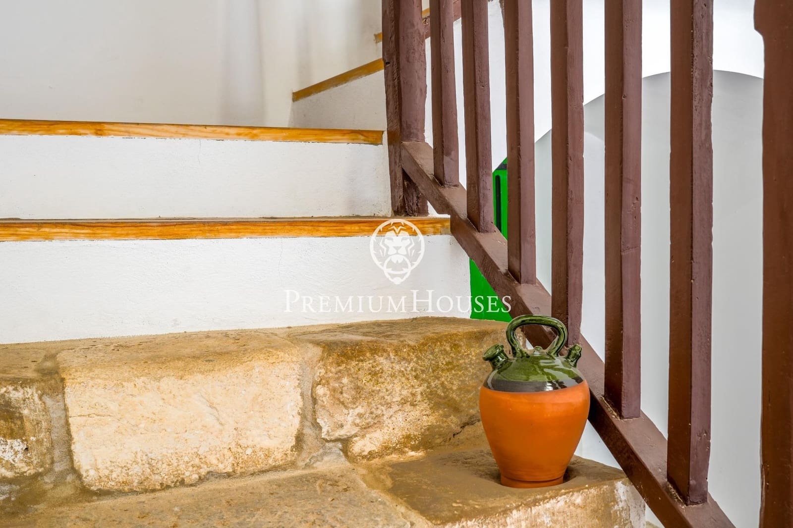 10 slaapkamer Finca/Landhuis te koop in Castellet i la Gornal met garage - € 2.200.000 (Ref: 8472577)