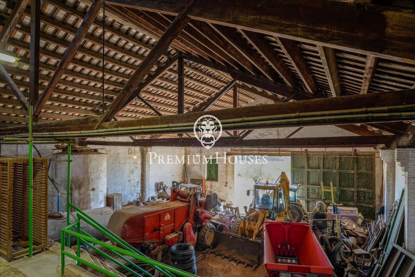 10 slaapkamer Finca/Landhuis te koop in Castellet i la Gornal met garage - € 2.200.000 (Ref: 8472577)