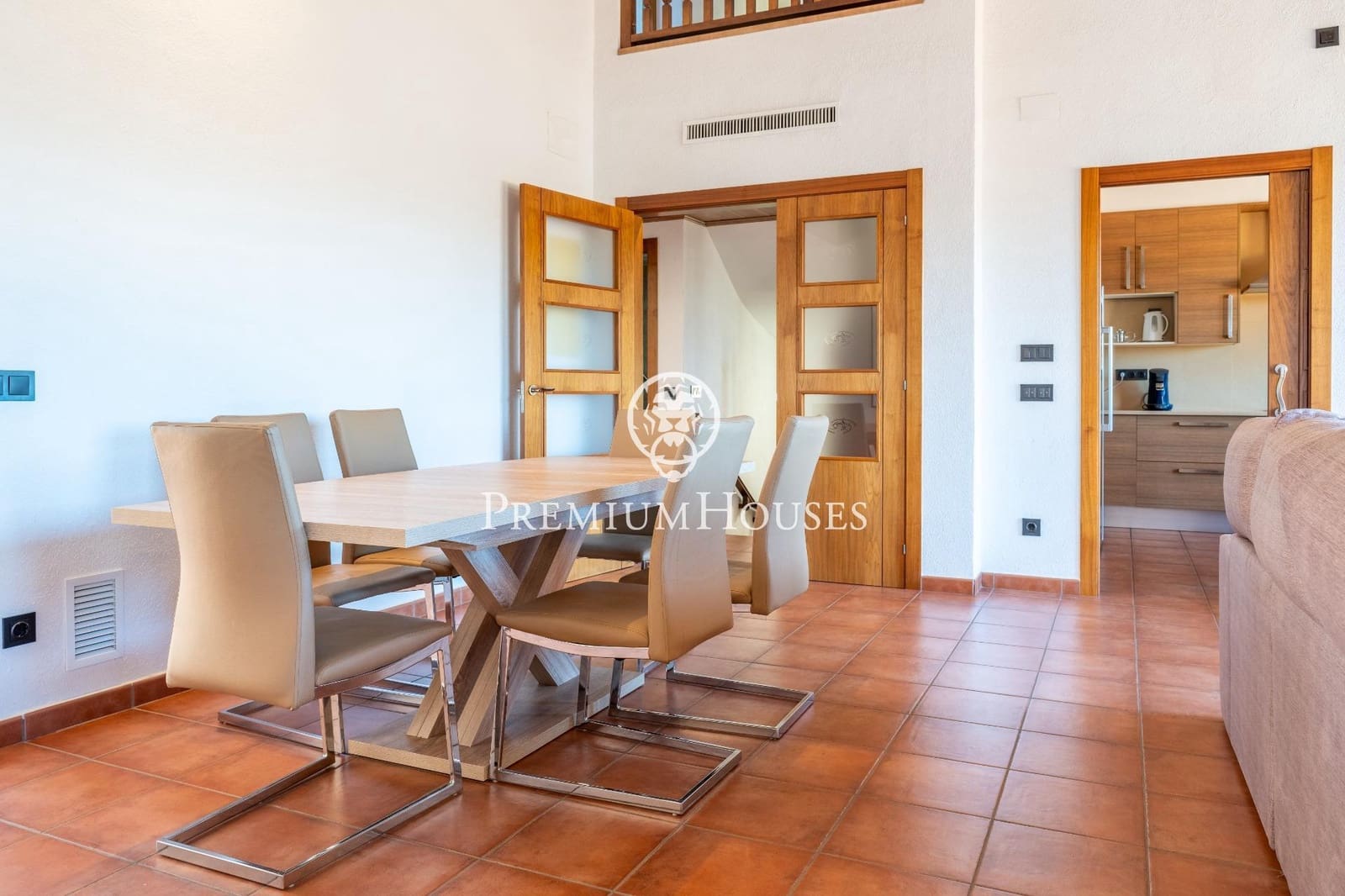 4 soveværelse Rækkehus til salg i Vilanova i la Geltru med swimmingpool garage - € 449.000 (Ref: 8529712)