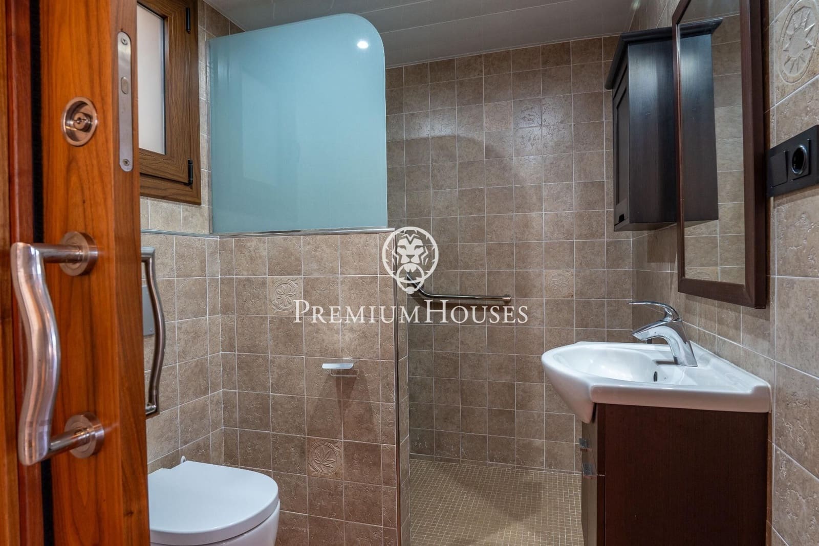 4 soveværelse Rækkehus til salg i Vilanova i la Geltru med swimmingpool garage - € 449.000 (Ref: 8529712)