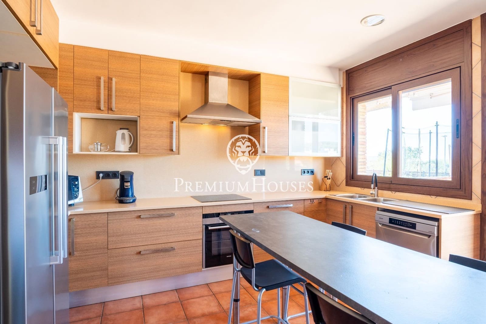 4 soveværelse Rækkehus til salg i Vilanova i la Geltru med swimmingpool garage - € 449.000 (Ref: 8529712)