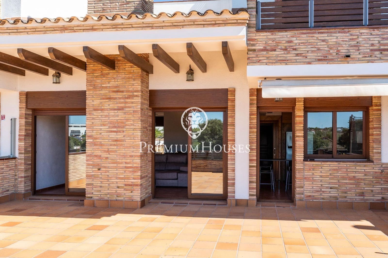 4 soveværelse Rækkehus til salg i Vilanova i la Geltru med swimmingpool garage - € 449.000 (Ref: 8529712)