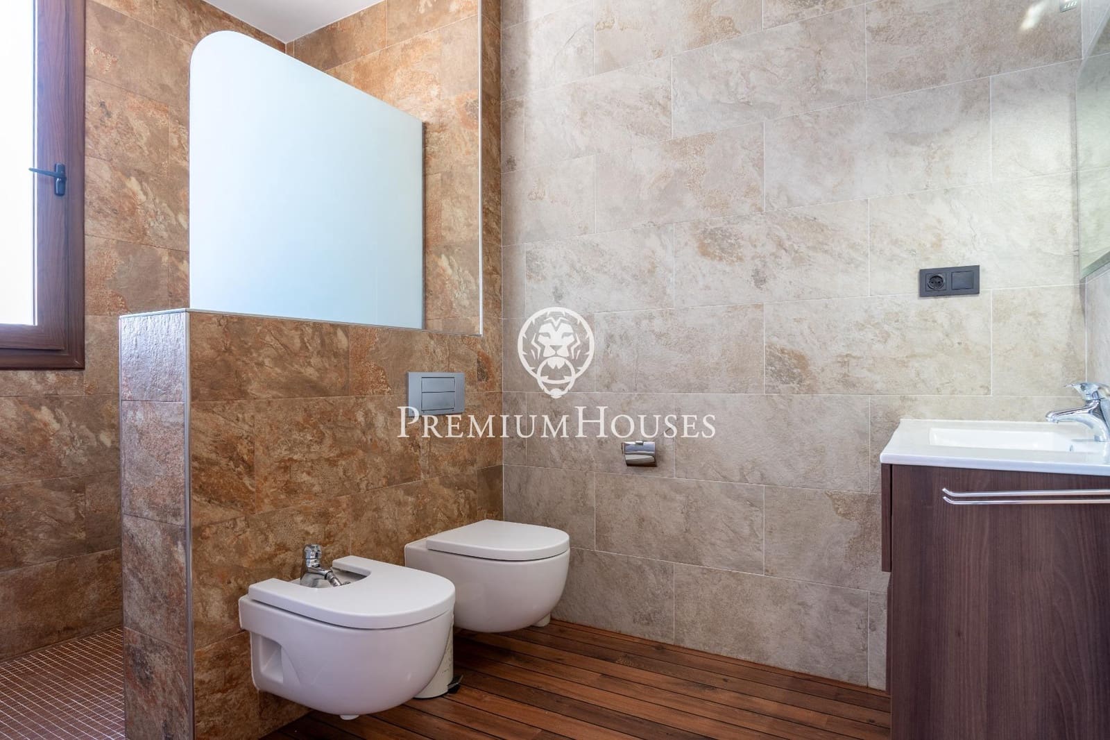 4 soveværelse Rækkehus til salg i Vilanova i la Geltru med swimmingpool garage - € 449.000 (Ref: 8529712)