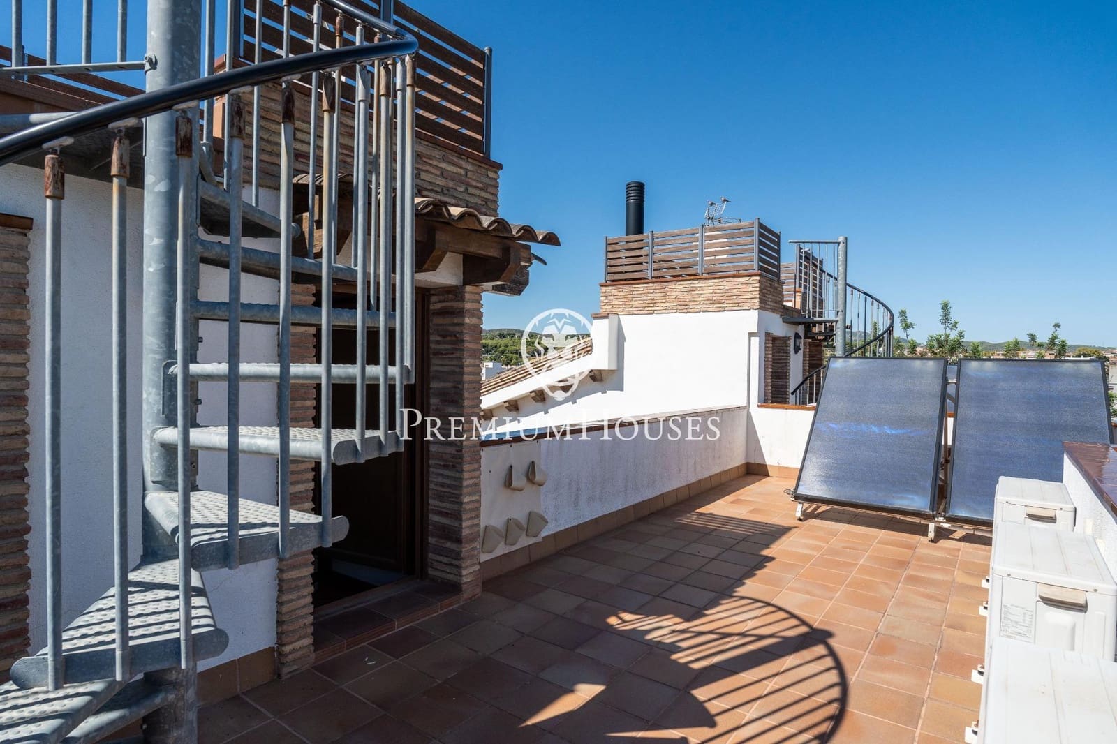 4 soveværelse Rækkehus til salg i Vilanova i la Geltru med swimmingpool garage - € 449.000 (Ref: 8529712)