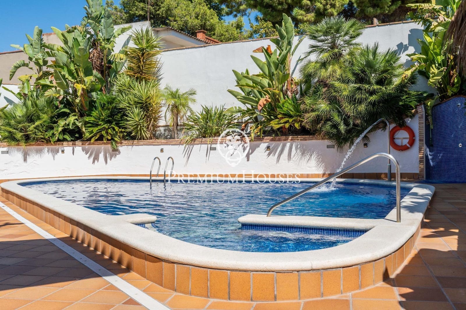 4 soveværelse Rækkehus til salg i Vilanova i la Geltru med swimmingpool garage - € 449.000 (Ref: 8529712)