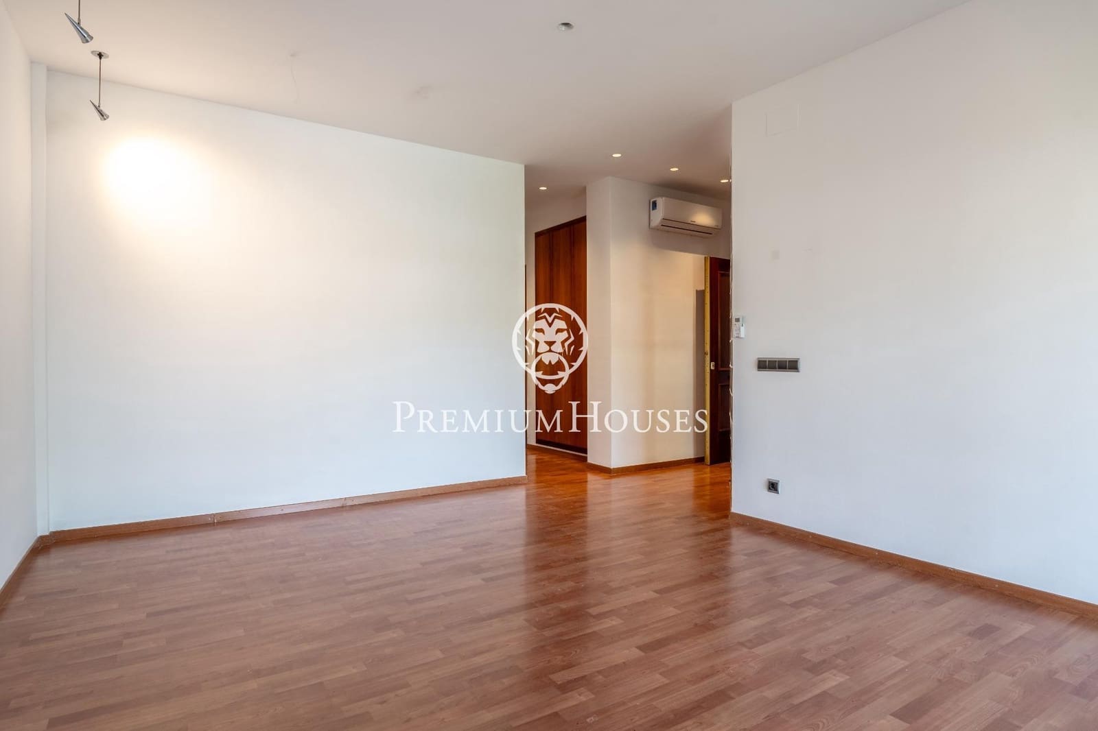 6 soveværelse Villa til salg i Sitges med swimmingpool garage - € 900.000 (Ref: 8549330)