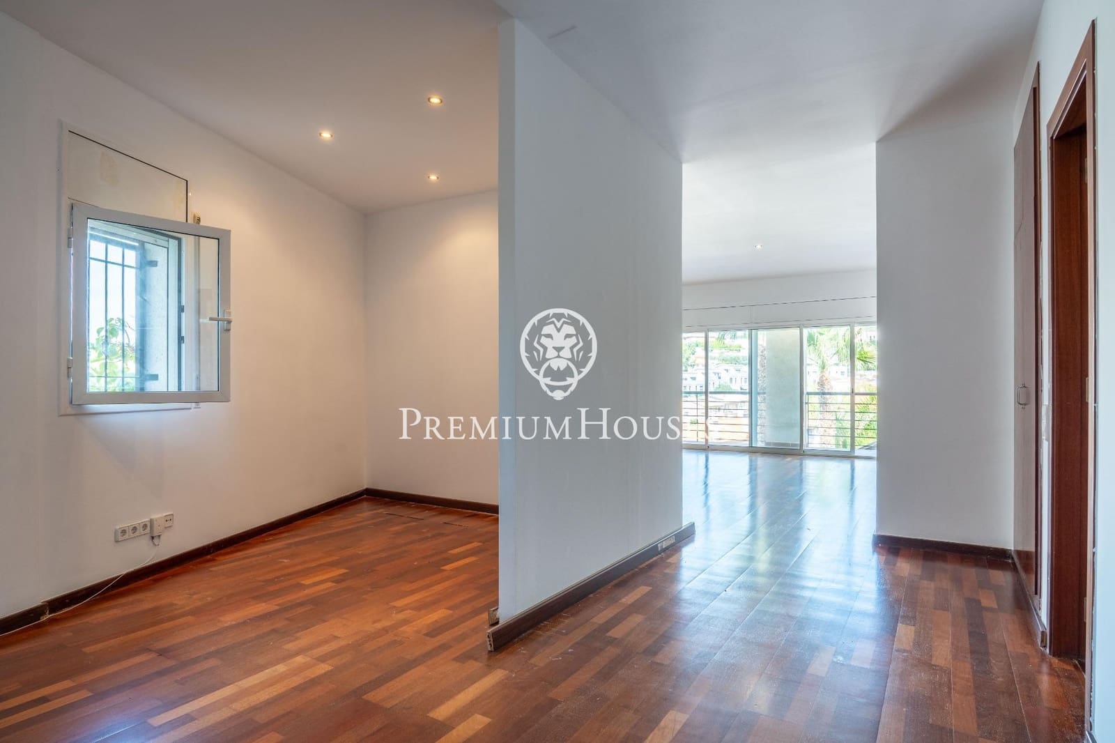 6 soveværelse Villa til salg i Sitges med swimmingpool garage - € 900.000 (Ref: 8549330)