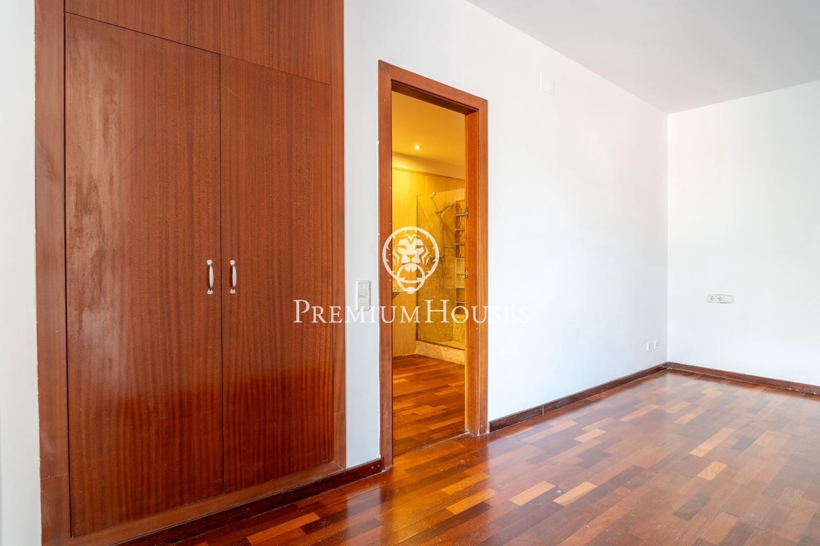 6 soveværelse Villa til salg i Sitges med swimmingpool garage - € 900.000 (Ref: 8549330)