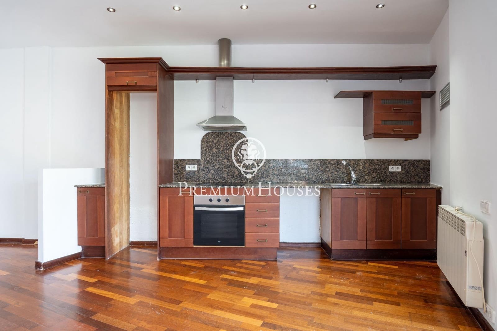 6 soveværelse Villa til salg i Sitges med swimmingpool garage - € 900.000 (Ref: 8549330)