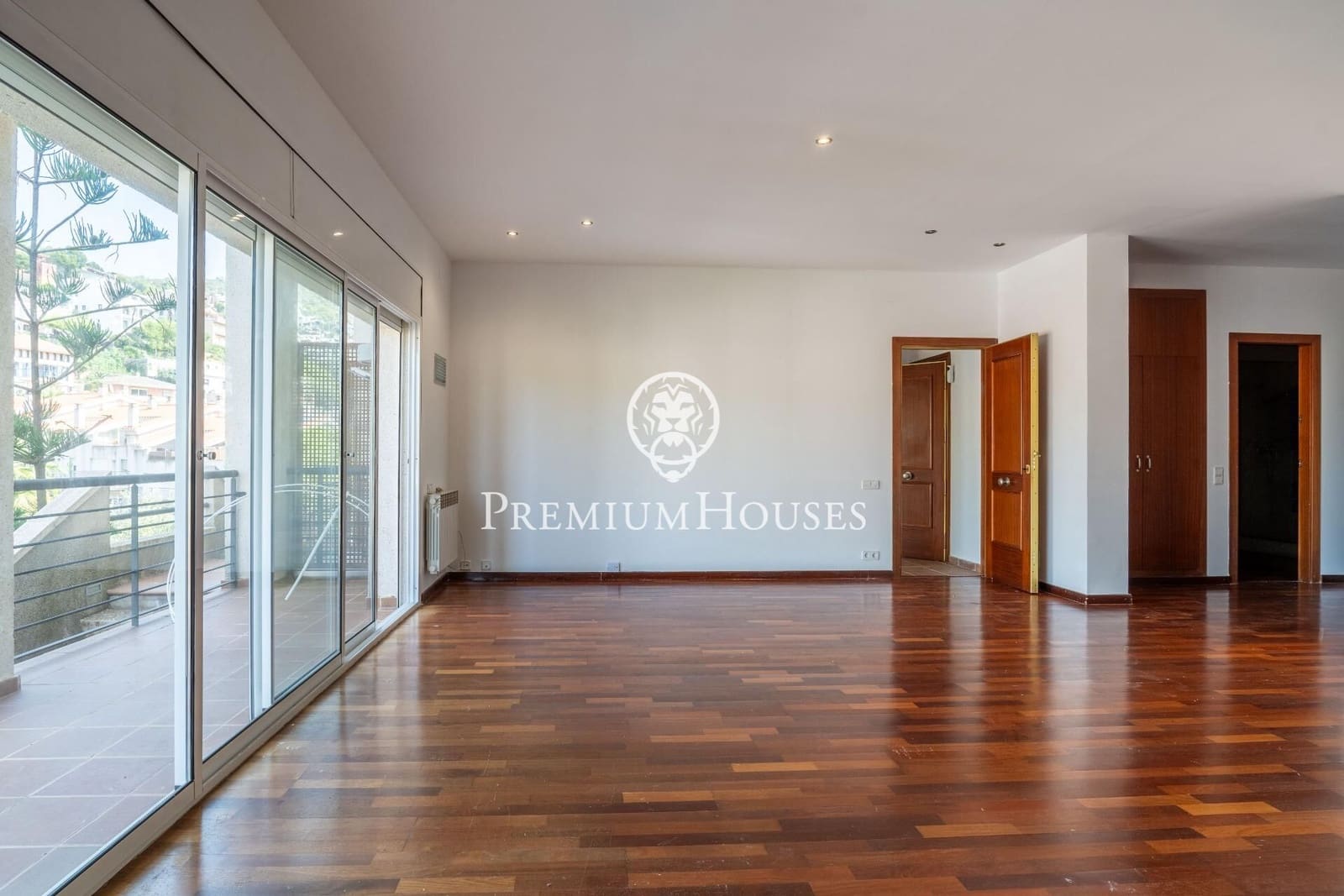 6 soveværelse Villa til salg i Sitges med swimmingpool garage - € 900.000 (Ref: 8549330)