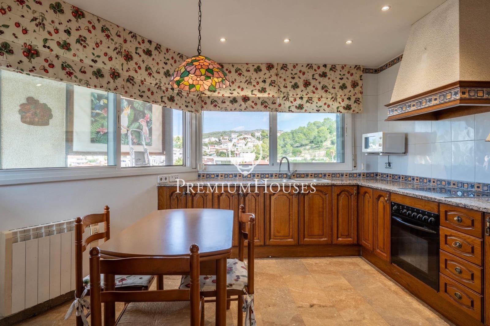 6 soveværelse Villa til salg i Sitges med swimmingpool garage - € 900.000 (Ref: 8549330)