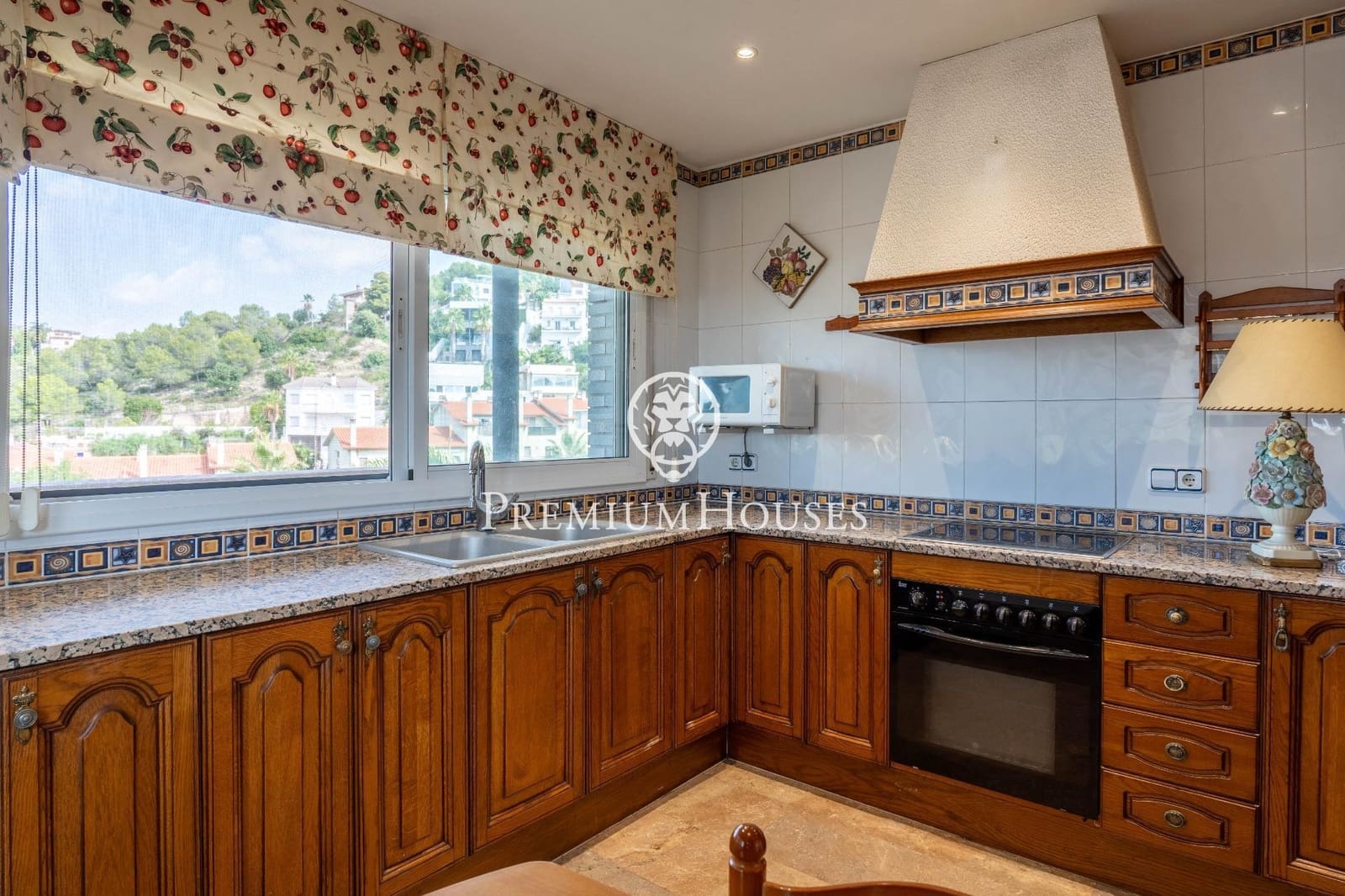 6 soveværelse Villa til salg i Sitges med swimmingpool garage - € 900.000 (Ref: 8549330)