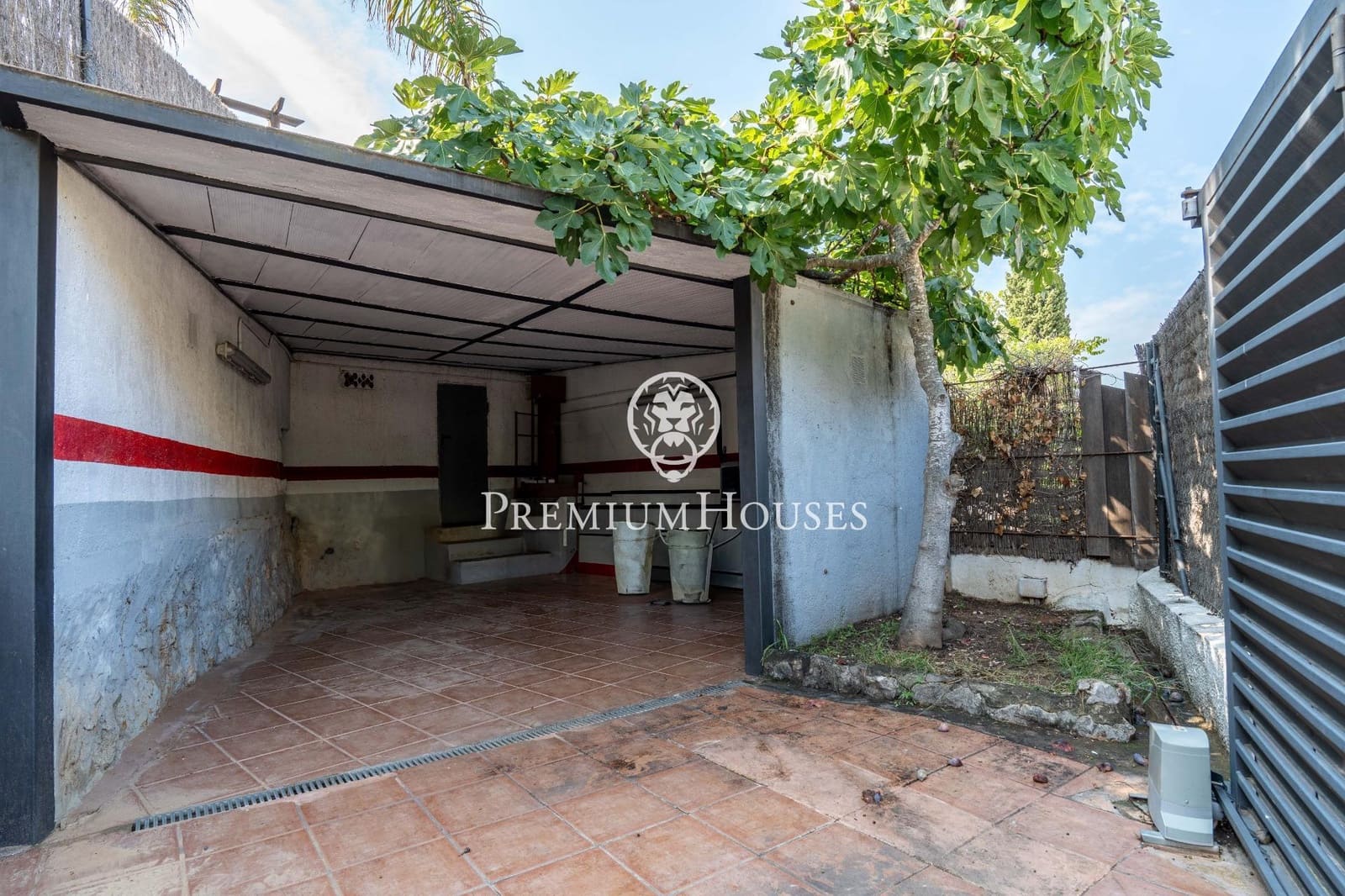 6 soveværelse Villa til salg i Sitges med swimmingpool garage - € 900.000 (Ref: 8549330)
