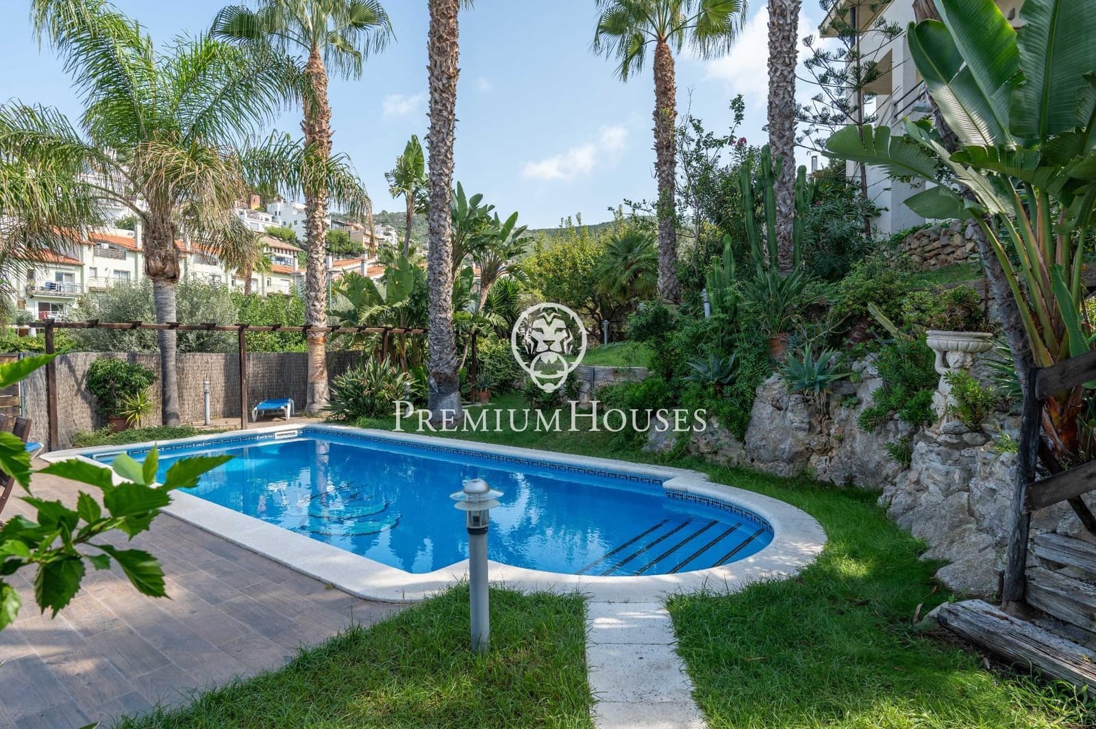 6 soveværelse Villa til salg i Sitges med swimmingpool garage - € 900.000 (Ref: 8549330)
