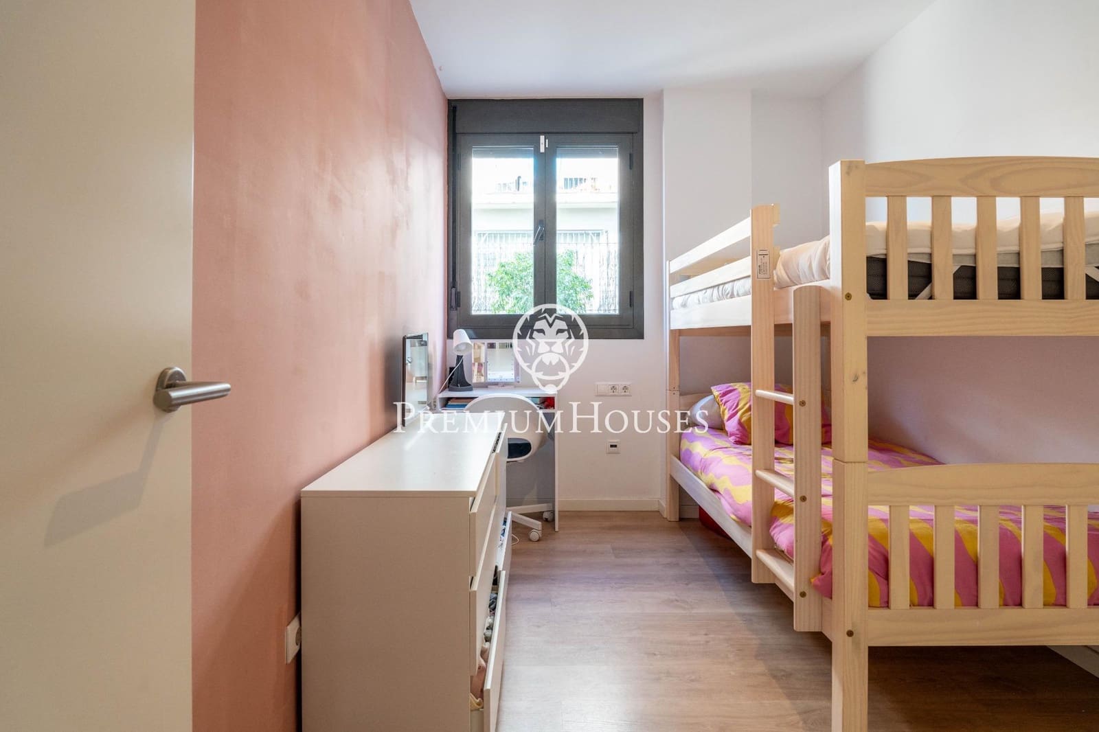 4 soveværelse Byhus til salg i Sitges med swimmingpool - € 760.000 (Ref: 8549331)